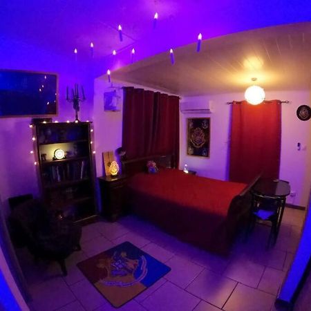 La Chambre Des Sorciers - Logement Independant แซ็งต์-มารี ภายนอก รูปภาพ