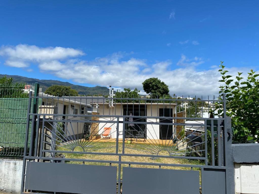 La Chambre Des Sorciers - Logement Independant แซ็งต์-มารี ภายนอก รูปภาพ