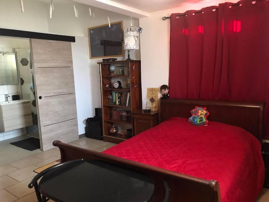 La Chambre Des Sorciers - Logement Independant แซ็งต์-มารี ภายนอก รูปภาพ